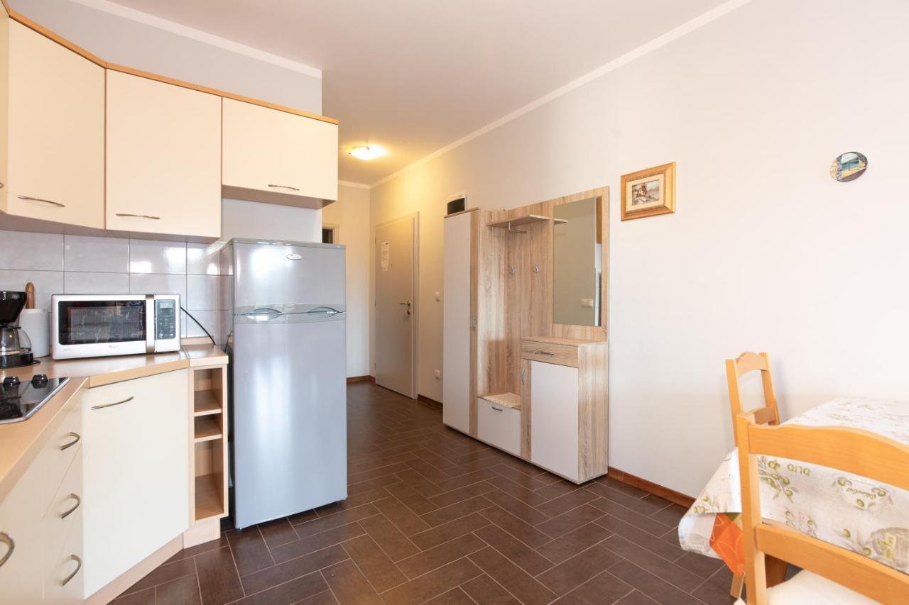 Apartments Bella Vista Đảo Krk Ngoại thất bức ảnh