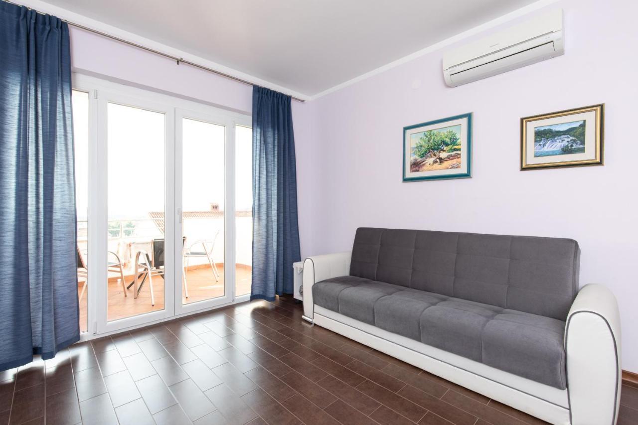 Apartments Bella Vista Đảo Krk Ngoại thất bức ảnh