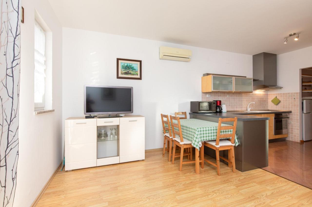 Apartments Bella Vista Đảo Krk Ngoại thất bức ảnh