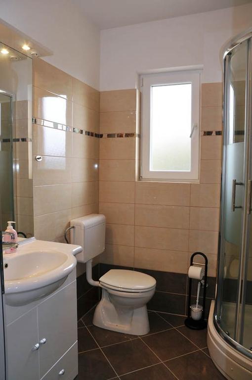 Apartments Bella Vista Đảo Krk Ngoại thất bức ảnh